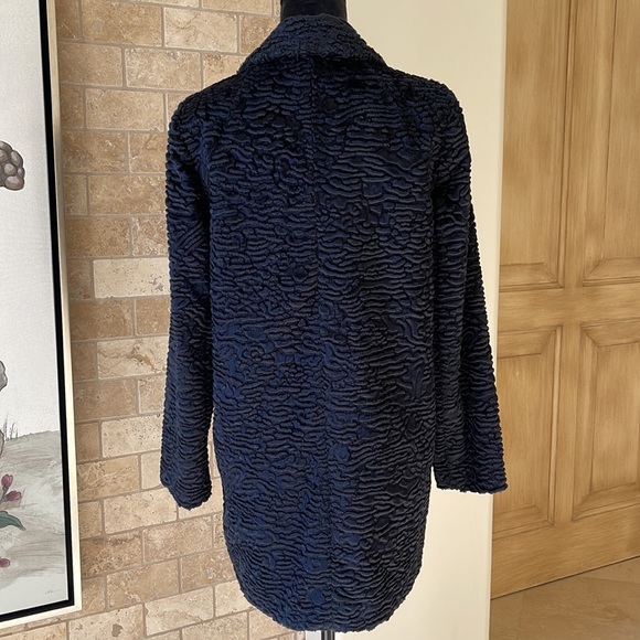 MAXMARA Size 4 Navy Blue Faux Shearling Peacoat with Dark Brown Buttons - Picture 3 of 8